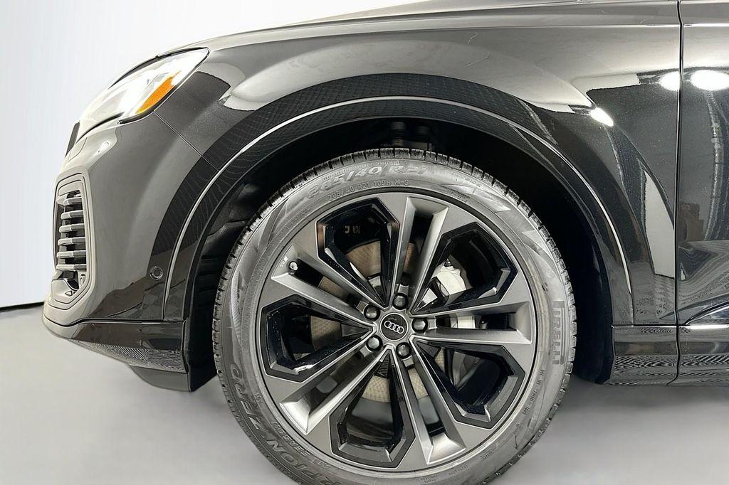 new 2025 Audi Q7 car, priced at $78,000