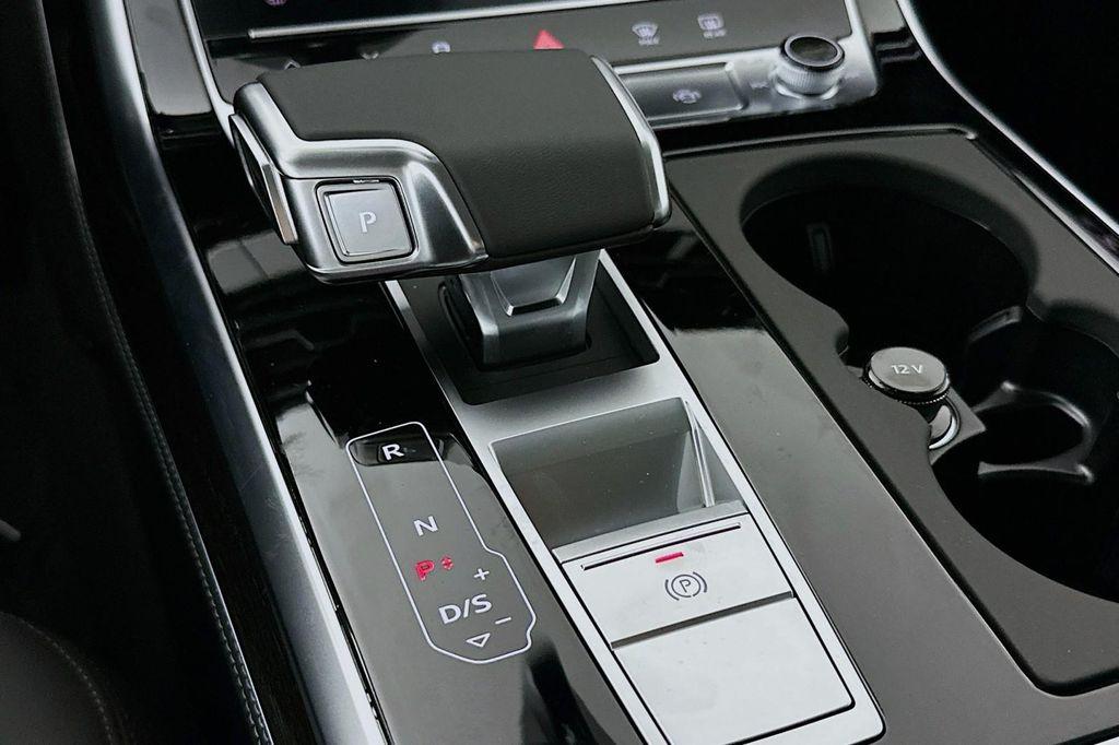 new 2025 Audi Q7 car, priced at $78,000