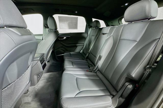 new 2025 Audi Q7 car, priced at $76,610