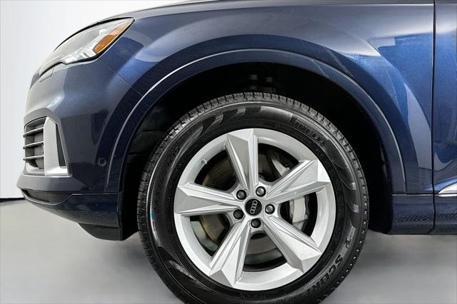 used 2024 Audi Q7 car, priced at $41,994
