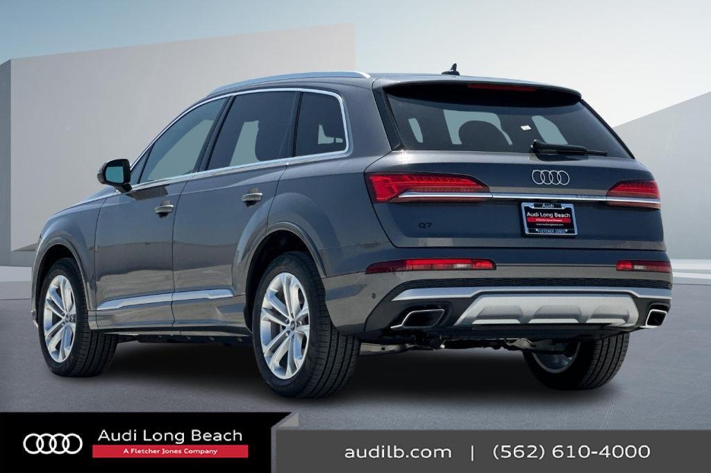 new 2025 Audi Q7 car, priced at $65,270