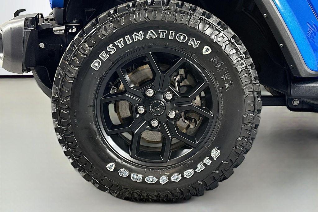 used 2024 Jeep Gladiator car, priced at $33,991