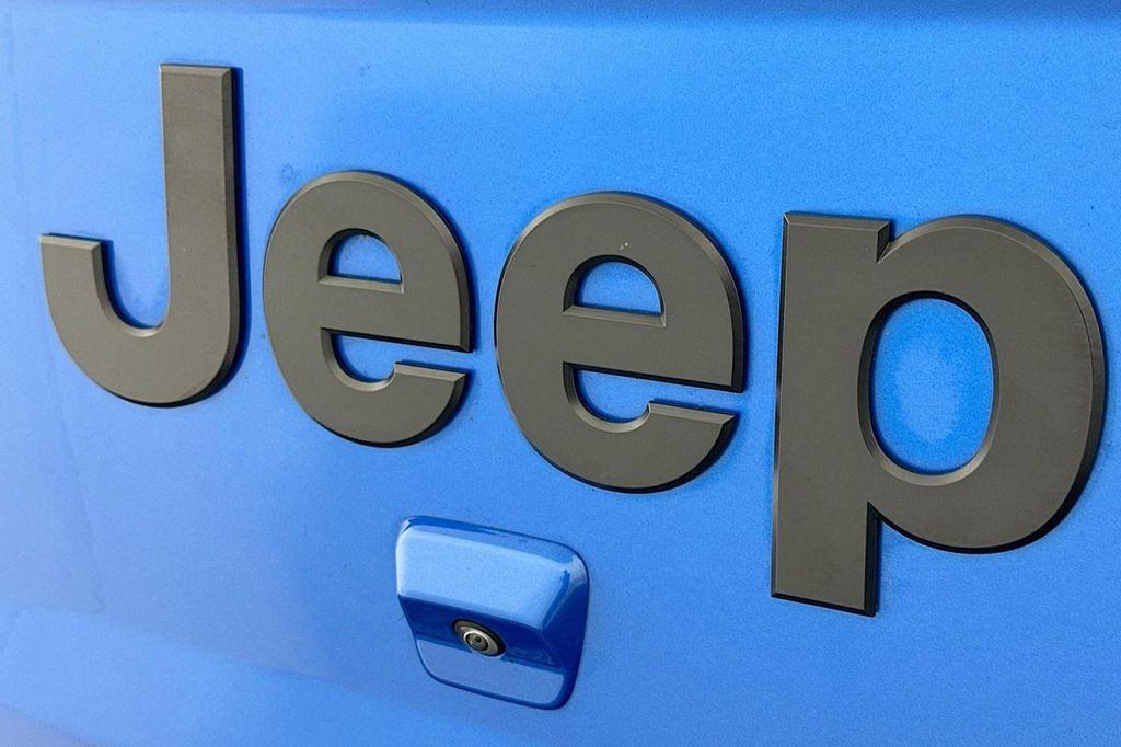 used 2024 Jeep Gladiator car, priced at $33,991