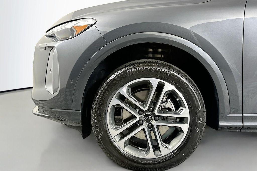 new 2025 Audi Q5 car, priced at $58,100