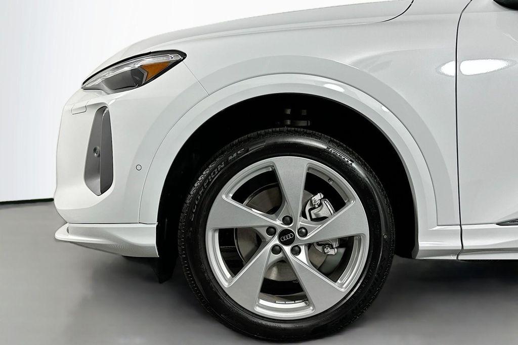 new 2025 Audi Q5 car, priced at $61,240