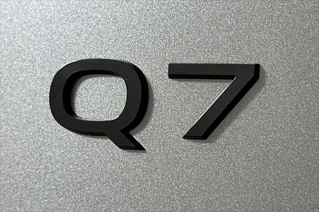 new 2025 Audi Q7 car, priced at $76,610