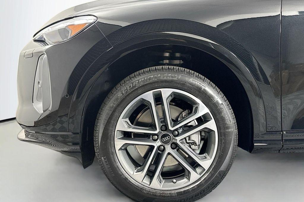 new 2025 Audi Q5 car, priced at $60,475