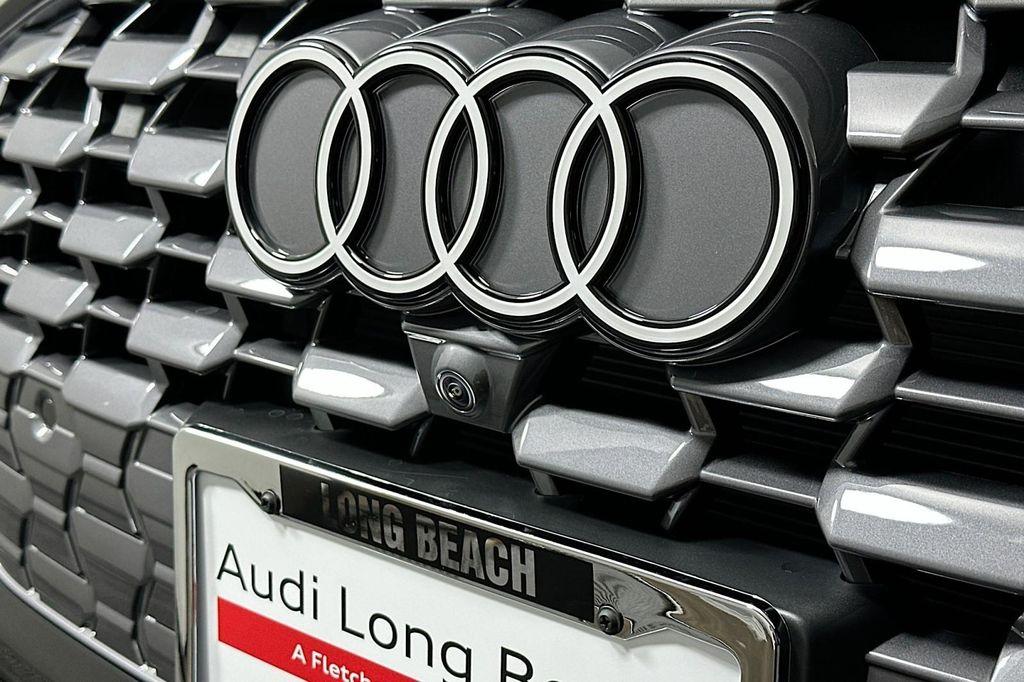 new 2025 Audi Q5 car, priced at $60,475