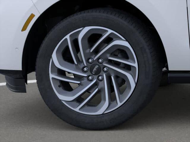 new 2025 Lincoln Navigator car, priced at $103,955