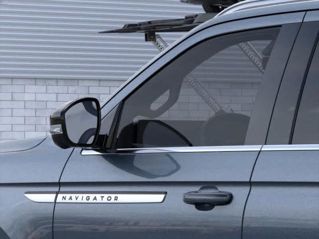new 2025 Lincoln Navigator car, priced at $107,320