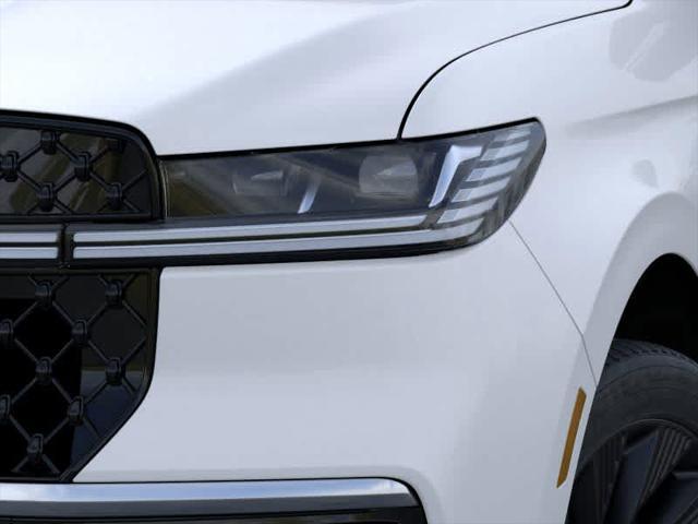 new 2025 Lincoln Navigator car, priced at $109,255