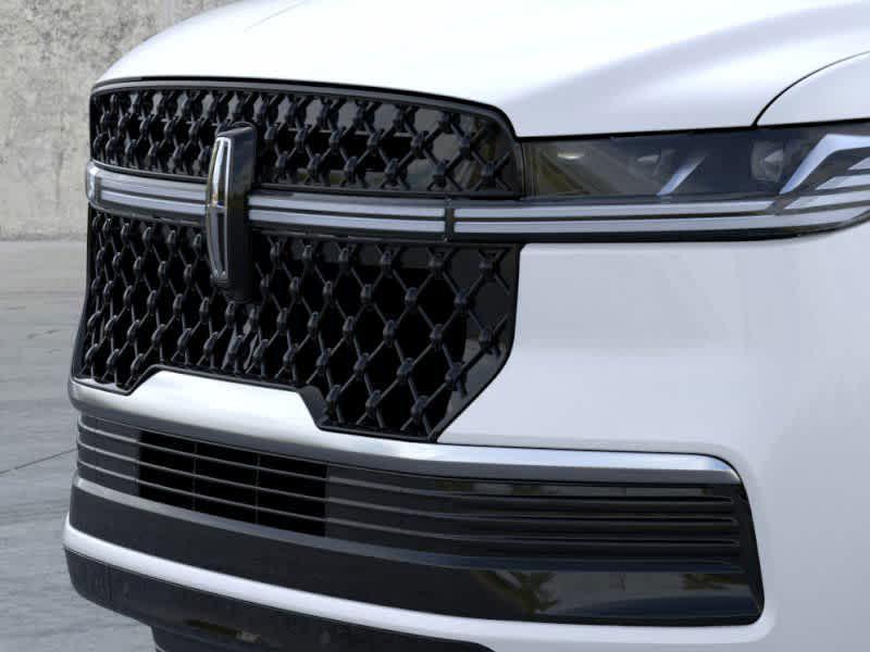 new 2025 Lincoln Navigator car, priced at $103,877
