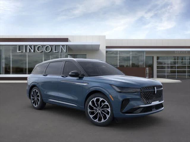 new 2024 Lincoln Nautilus car, priced at $66,317