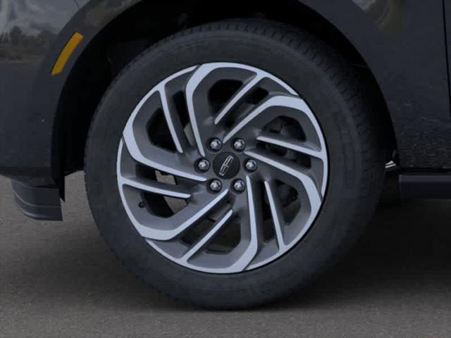 new 2025 Lincoln Navigator car, priced at $104,005