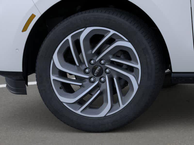 new 2025 Lincoln Navigator car, priced at $100,901