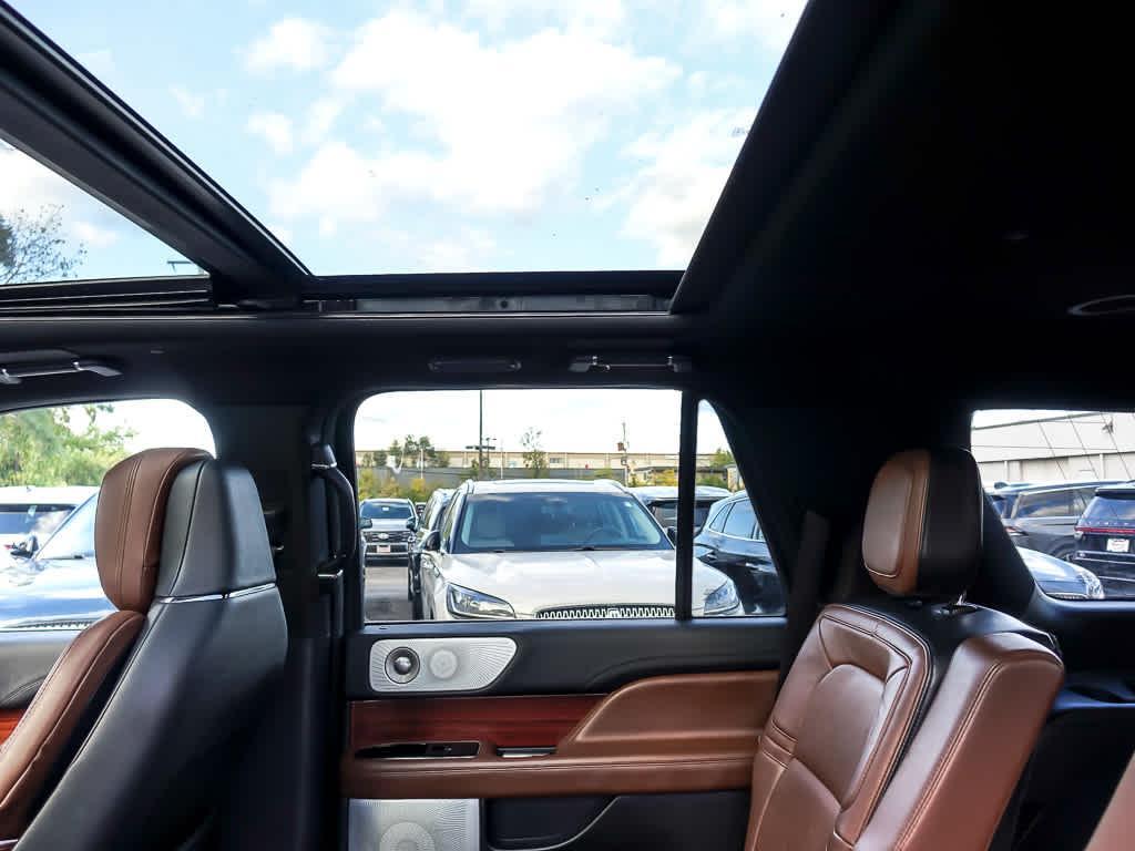 used 2022 Lincoln Navigator car, priced at $51,975