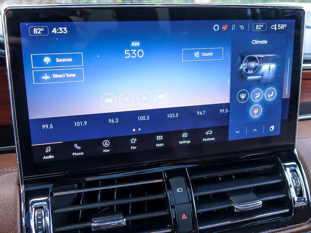 used 2022 Lincoln Navigator car, priced at $51,975