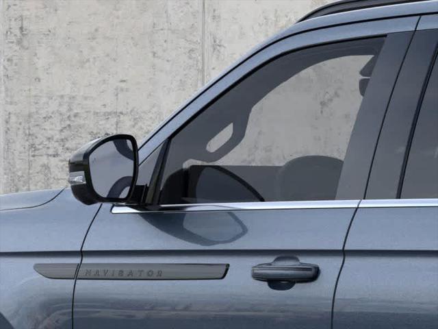new 2025 Lincoln Navigator car, priced at $107,325