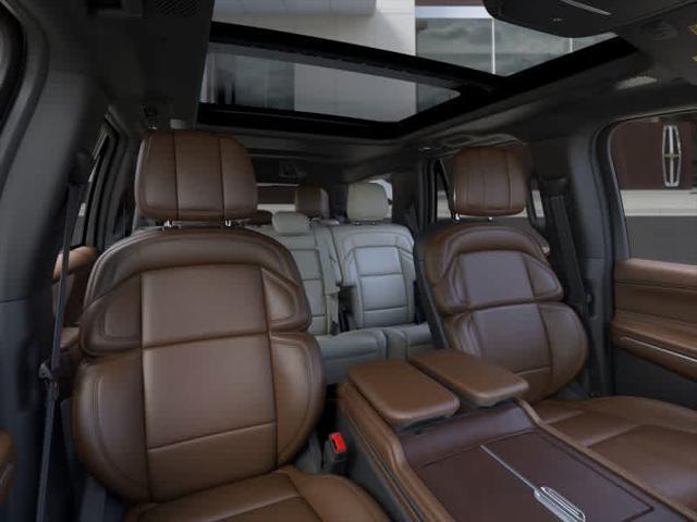 new 2025 Lincoln Navigator car, priced at $103,575