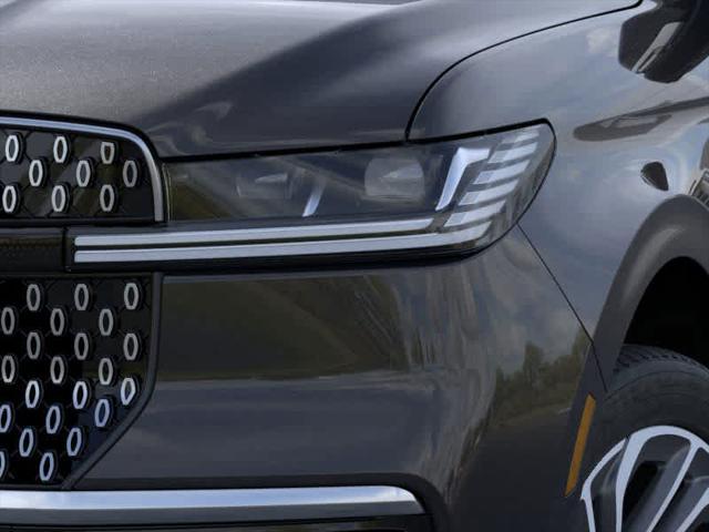 new 2025 Lincoln Navigator car, priced at $105,735