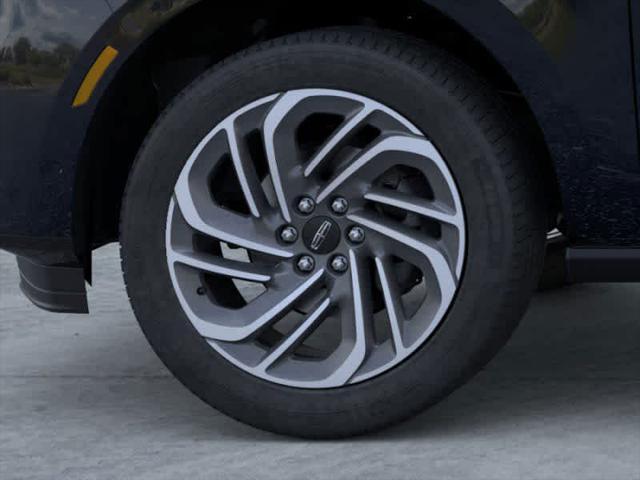 new 2025 Lincoln Navigator car, priced at $105,735