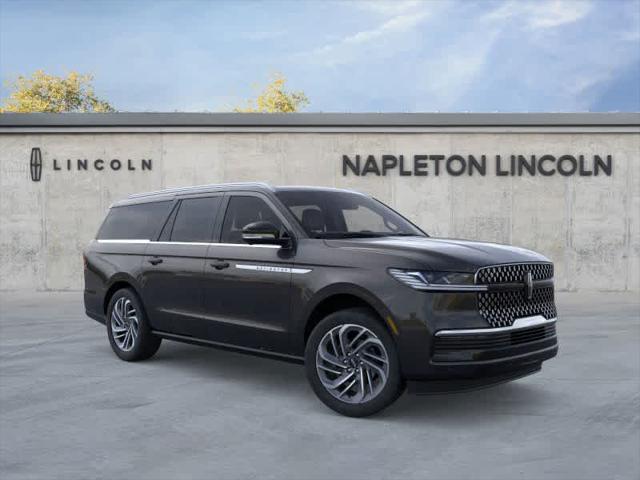 new 2025 Lincoln Navigator car, priced at $105,735