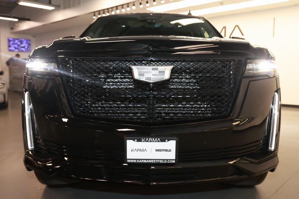 used 2024 Cadillac Escalade ESV car, priced at $100,092