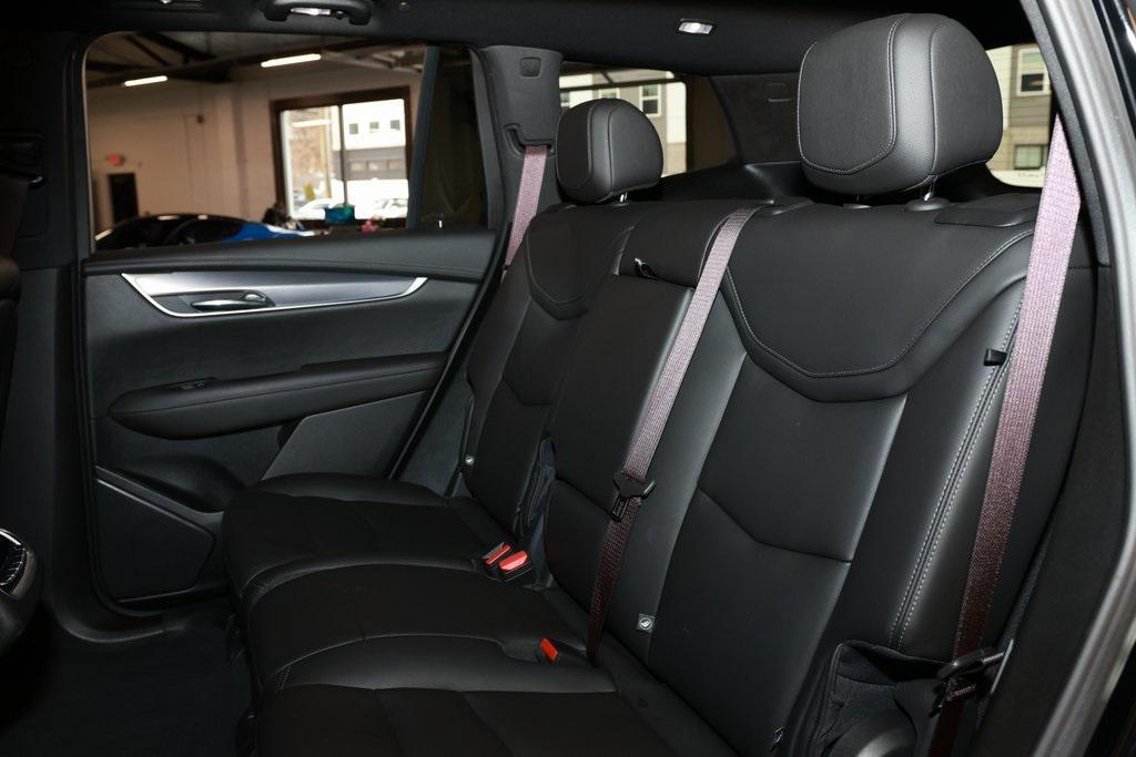 used 2024 Cadillac XT6 car, priced at $37,343