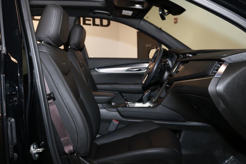 used 2024 Cadillac XT6 car, priced at $37,343