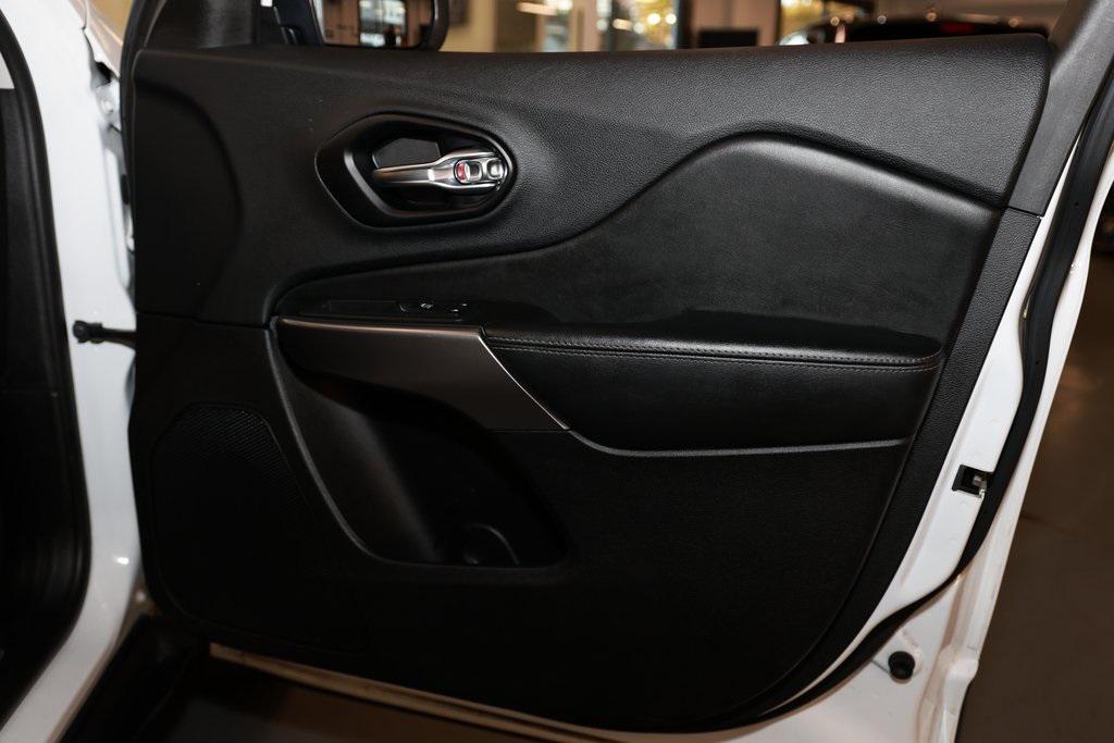 used 2021 Jeep Cherokee car, priced at $17,412