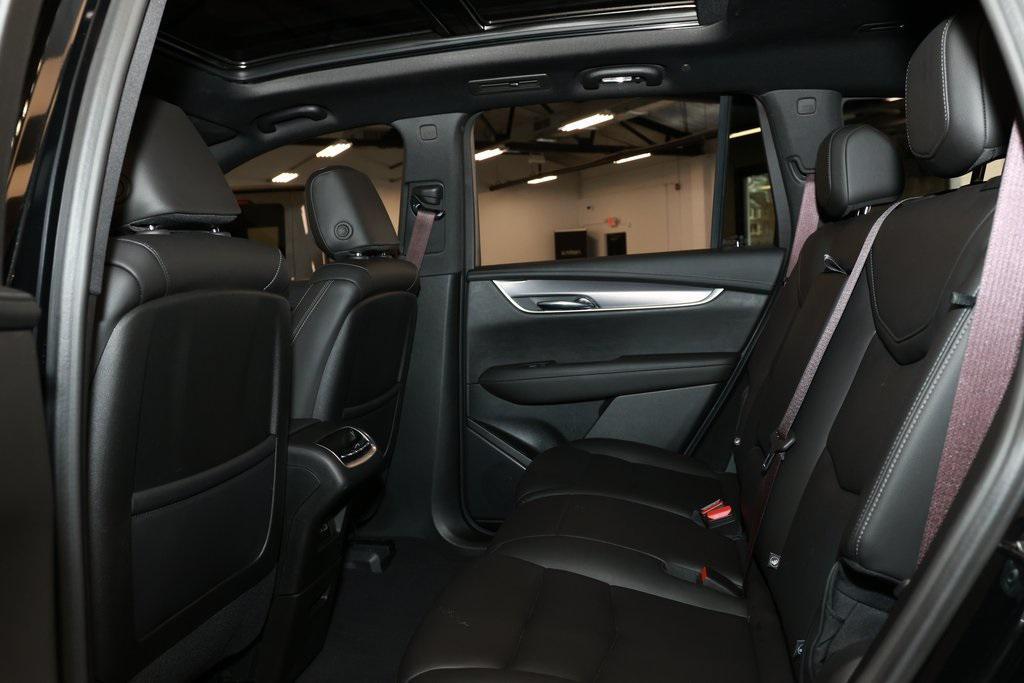 used 2024 Cadillac XT6 car, priced at $38,662
