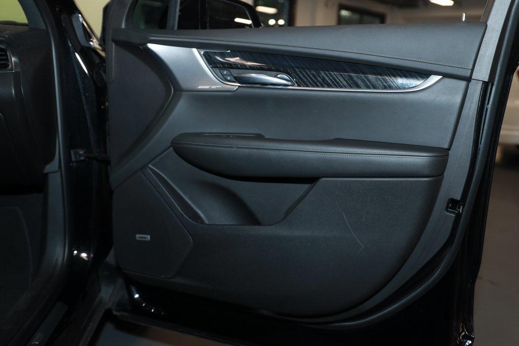 used 2025 Cadillac XT6 car, priced at $42,609