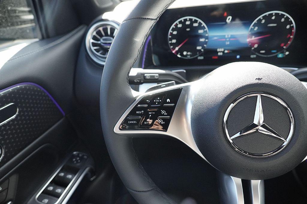 new 2026 Mercedes-Benz GLB 250 car, priced at $49,280