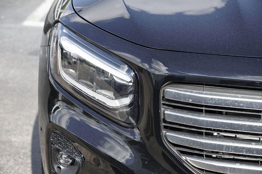 new 2026 Mercedes-Benz GLB 250 car, priced at $49,280