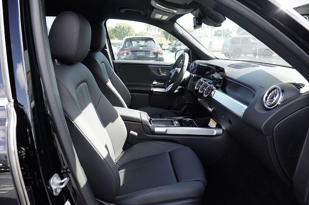 new 2026 Mercedes-Benz GLB 250 car, priced at $49,280