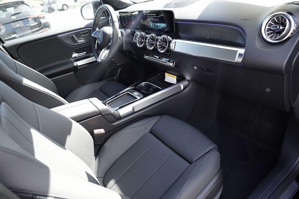 new 2026 Mercedes-Benz GLB 250 car, priced at $49,280