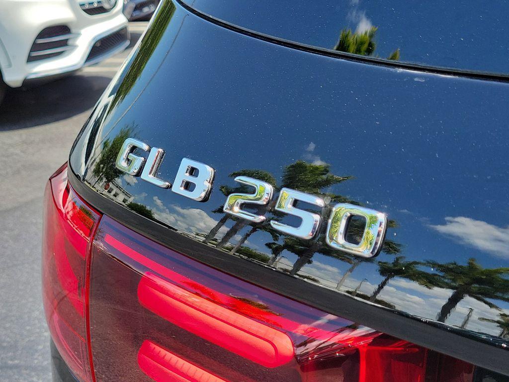 used 2025 Mercedes-Benz GLB 250 car, priced at $44,000