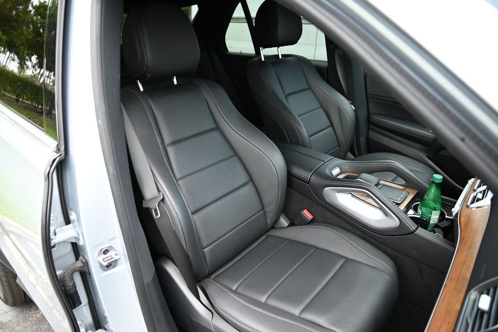 used 2025 Mercedes-Benz GLE 350 car, priced at $63,973