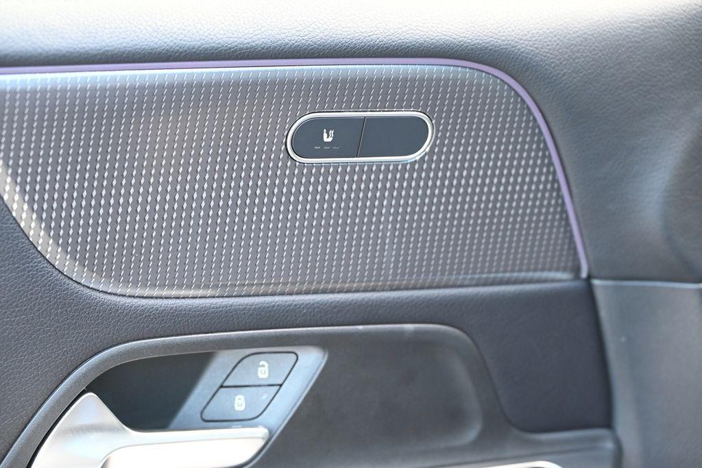 used 2022 Mercedes-Benz GLB 250 car, priced at $31,374