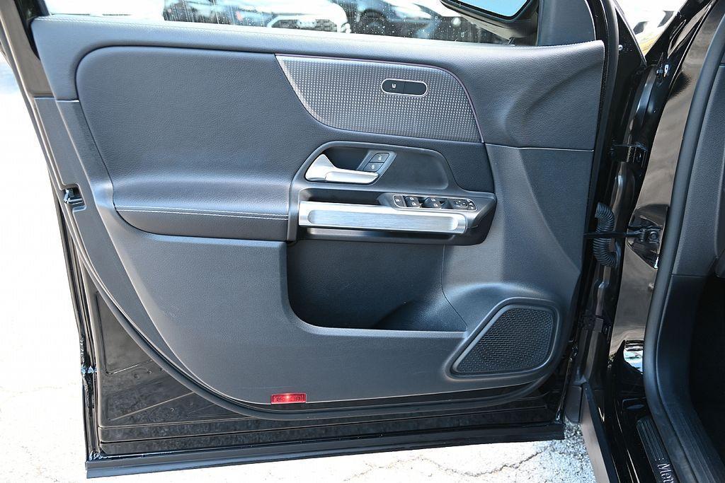 used 2022 Mercedes-Benz GLB 250 car, priced at $27,359