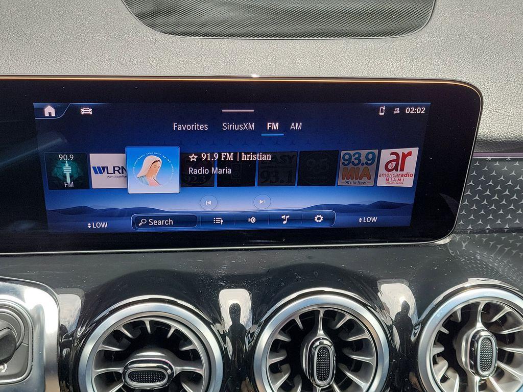 used 2025 Mercedes-Benz GLB 250 car