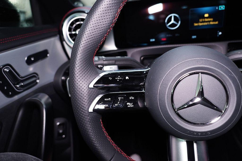 new 2025 Mercedes-Benz CLA 250 car, priced at $56,285