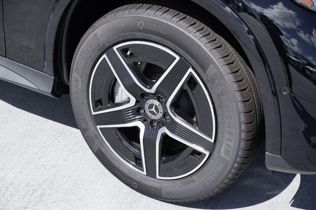 new 2025 Mercedes-Benz GLC 300 car, priced at $54,237