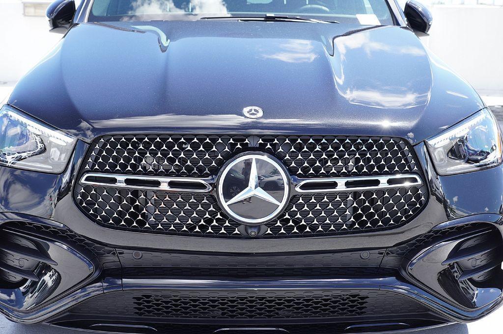 new 2026 Mercedes-Benz GLE 450 car, priced at $68,490