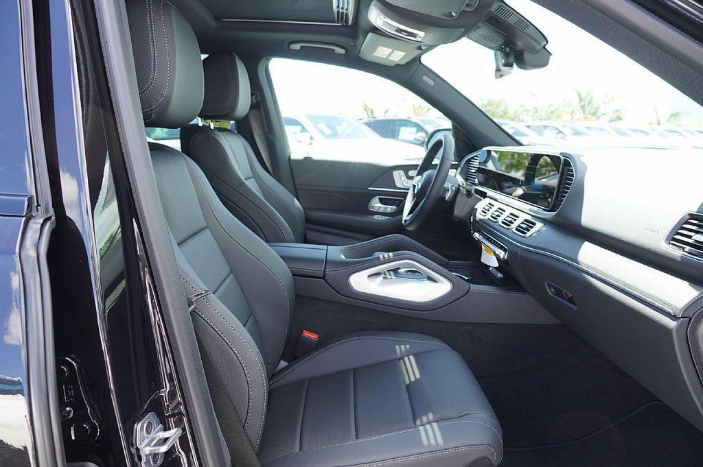 new 2026 Mercedes-Benz GLE 450 car, priced at $68,490