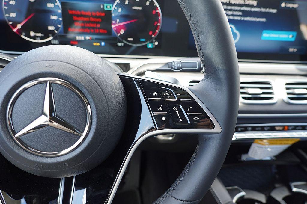 new 2026 Mercedes-Benz GLE 450 car, priced at $68,490