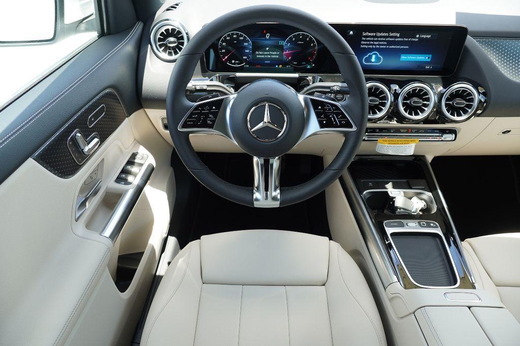 new 2026 Mercedes-Benz GLA 250 car, priced at $43,237