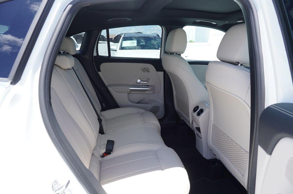 new 2026 Mercedes-Benz GLA 250 car, priced at $43,237