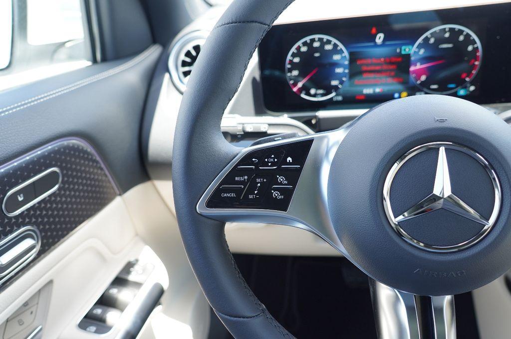 new 2026 Mercedes-Benz GLA 250 car, priced at $43,237