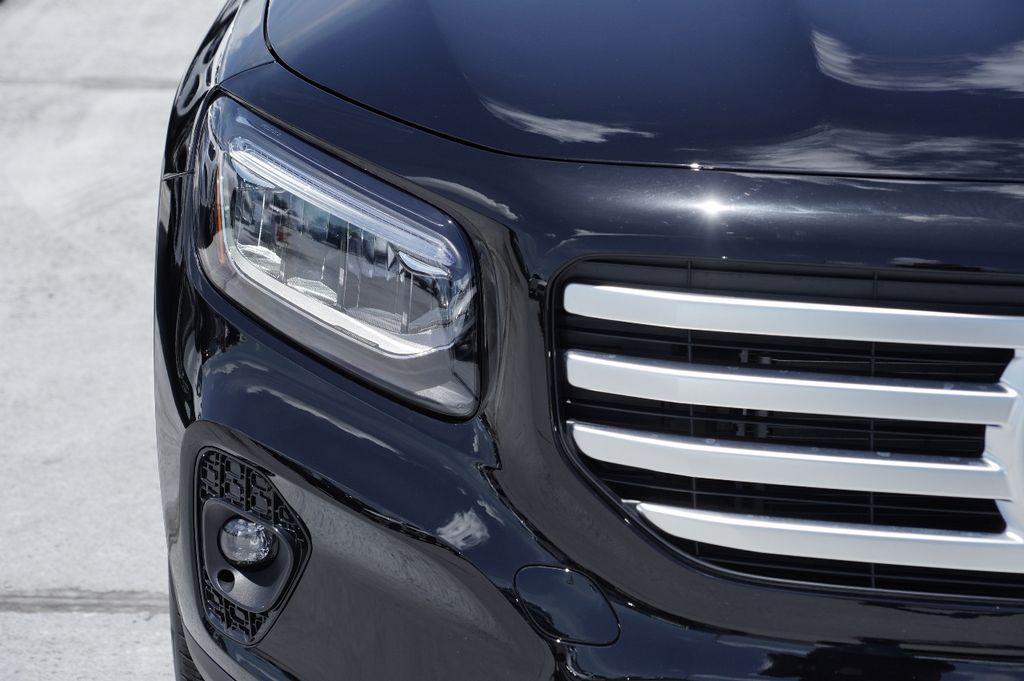 new 2025 Mercedes-Benz GLB 250 car, priced at $45,221